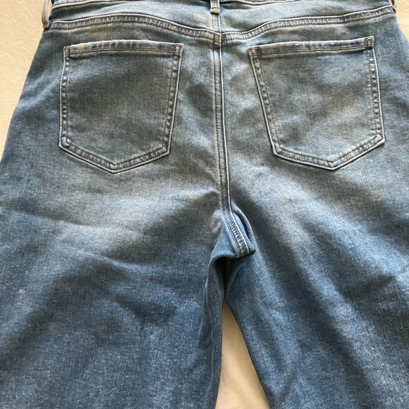 Shorts - Picture 3 of 6